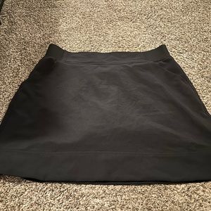 Black skort